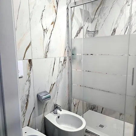 Aris Square 4* ローマ